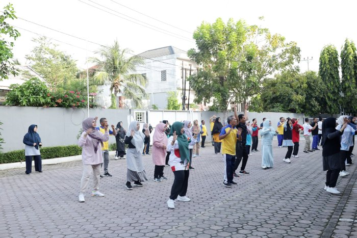 Senam Rutin Hari Rabu Di Lingkungan Inspektorat Aceh